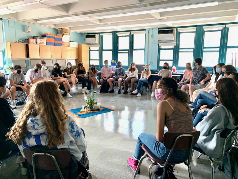 NYC Lab_Family Circle Crew Crew Coach Shannon Gilmore leads an activity for the Crew Guides.